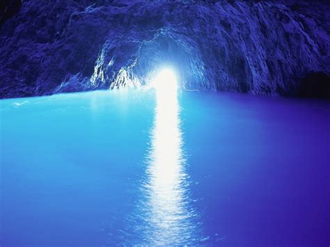 grotto azzurra italy|where is the blue grotto cave located.